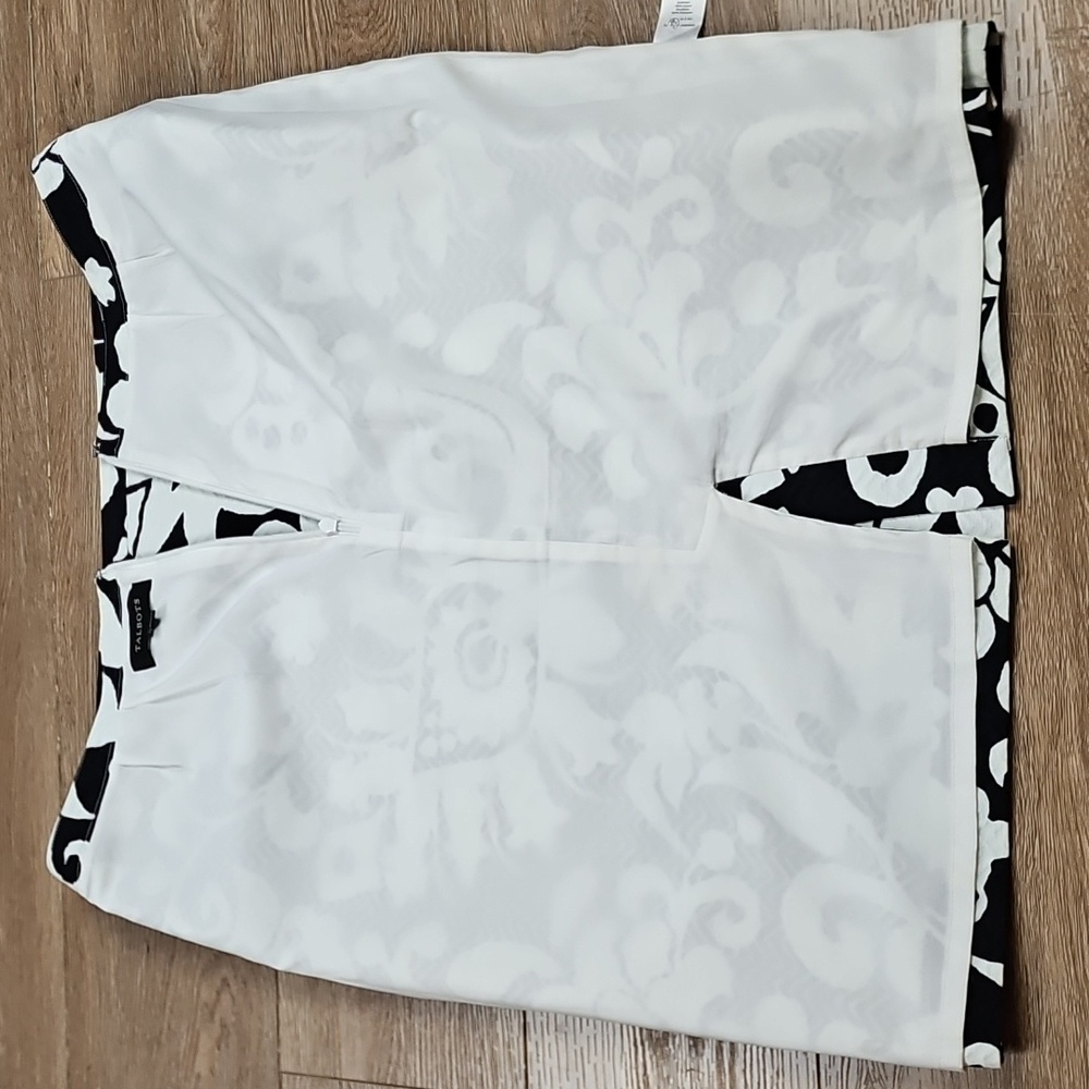 Talbots Textured Cotton Black & White Bold Floral Print Knee Length Pencil Skirt - Picture 8 of 14